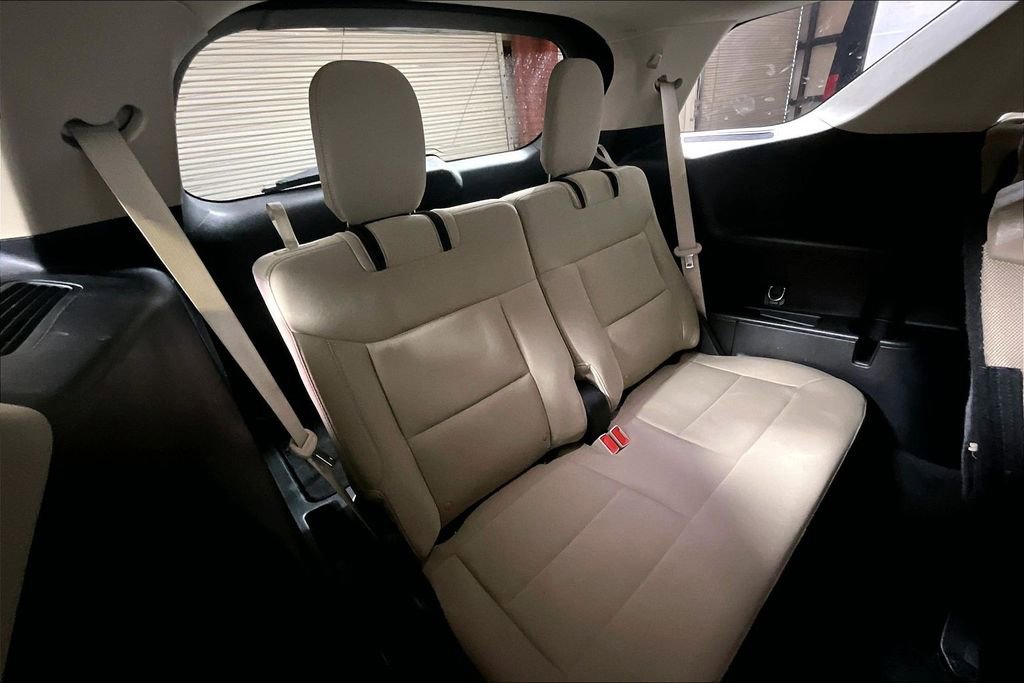 Certified 2021 Ford Explorer 2WD image 23
