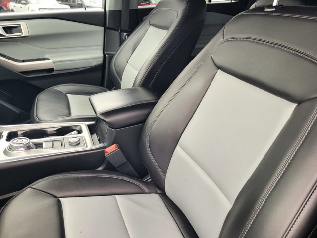 Certified 2023 Ford Explorer XLT w/ Equipment Group 202A AWD/4WD image 11