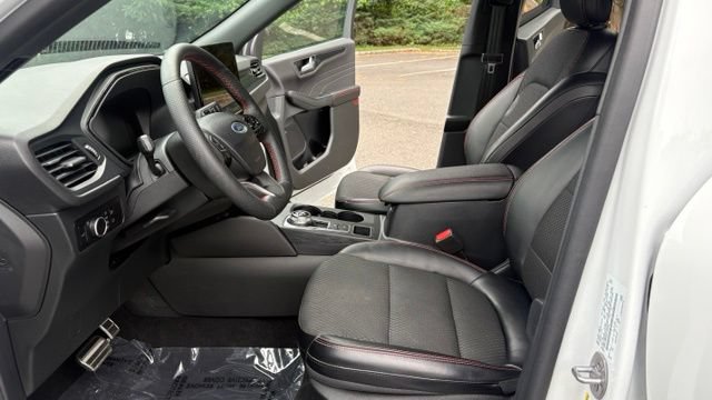 Certified 2023 Ford Escape ST-Line w/ Tech Pack #1 AWD/4WD image 25