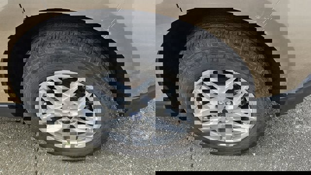 Certified 2021 Ford Edge SEL w/ Convenience Package image 9