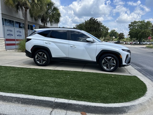 Used 2025 Hyundai Tucson SEL FWD image 3