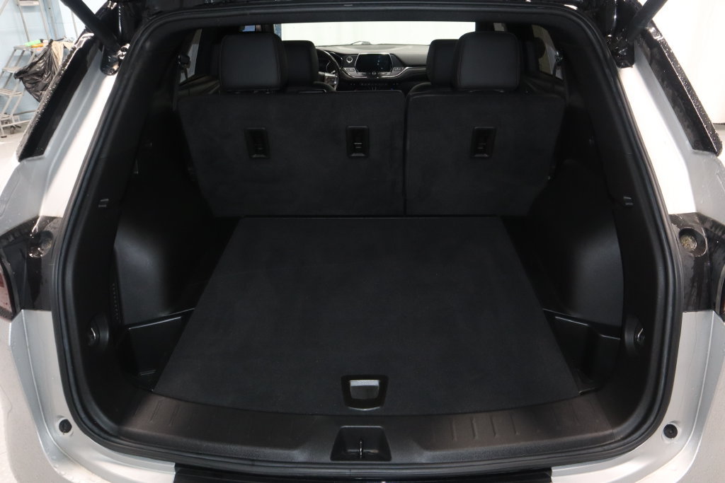 Used 2022 Chevrolet Blazer RS w/ Enhanced Convenience Package FWD image 13