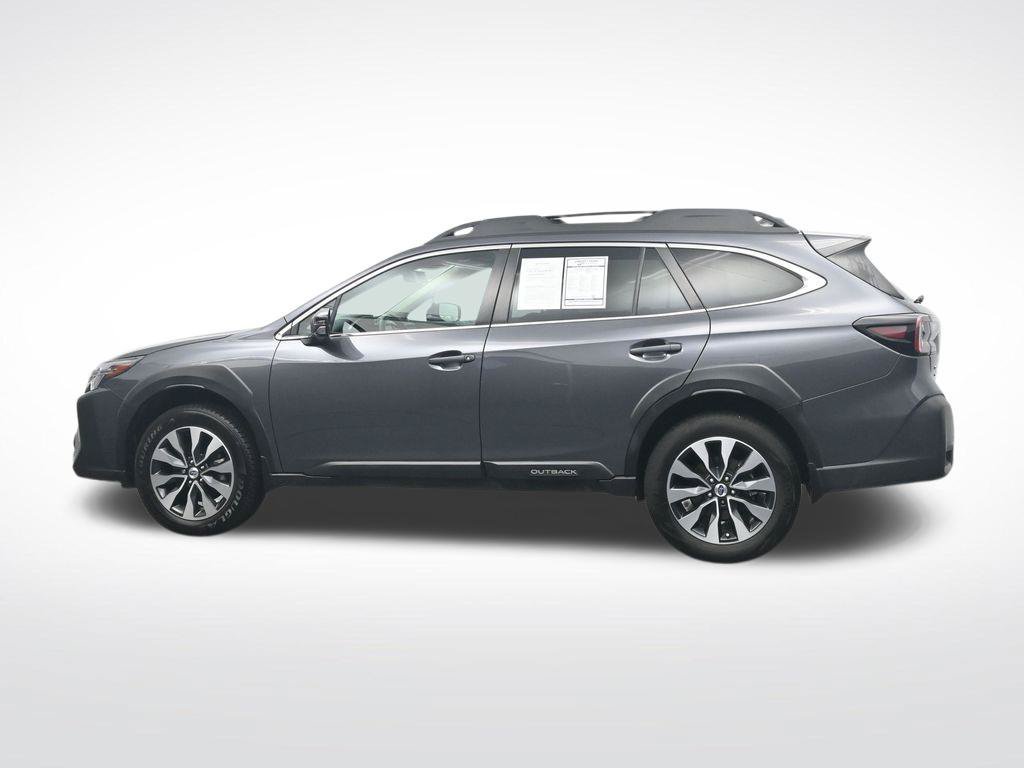 Used 2025 Subaru Outback Limited AWD/4WD image 10