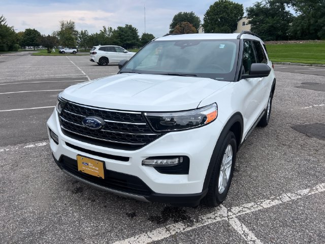 Certified 2023 Ford Explorer XLT w/ Equipment Group 202A AWD/4WD image 4