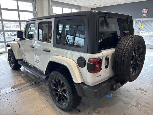 Used 2023 Jeep Wrangler Unlimited Sahara w/ Cold Weather Group image 3