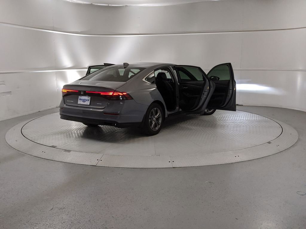 Used 2023 Honda Accord EX-L image 9