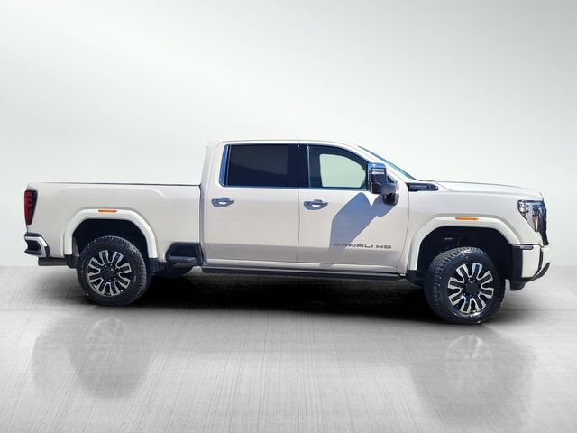 Used 2024 GMC Sierra 2500 Denali Ultimate w/ Max Trailering Package AWD/4WD image 3