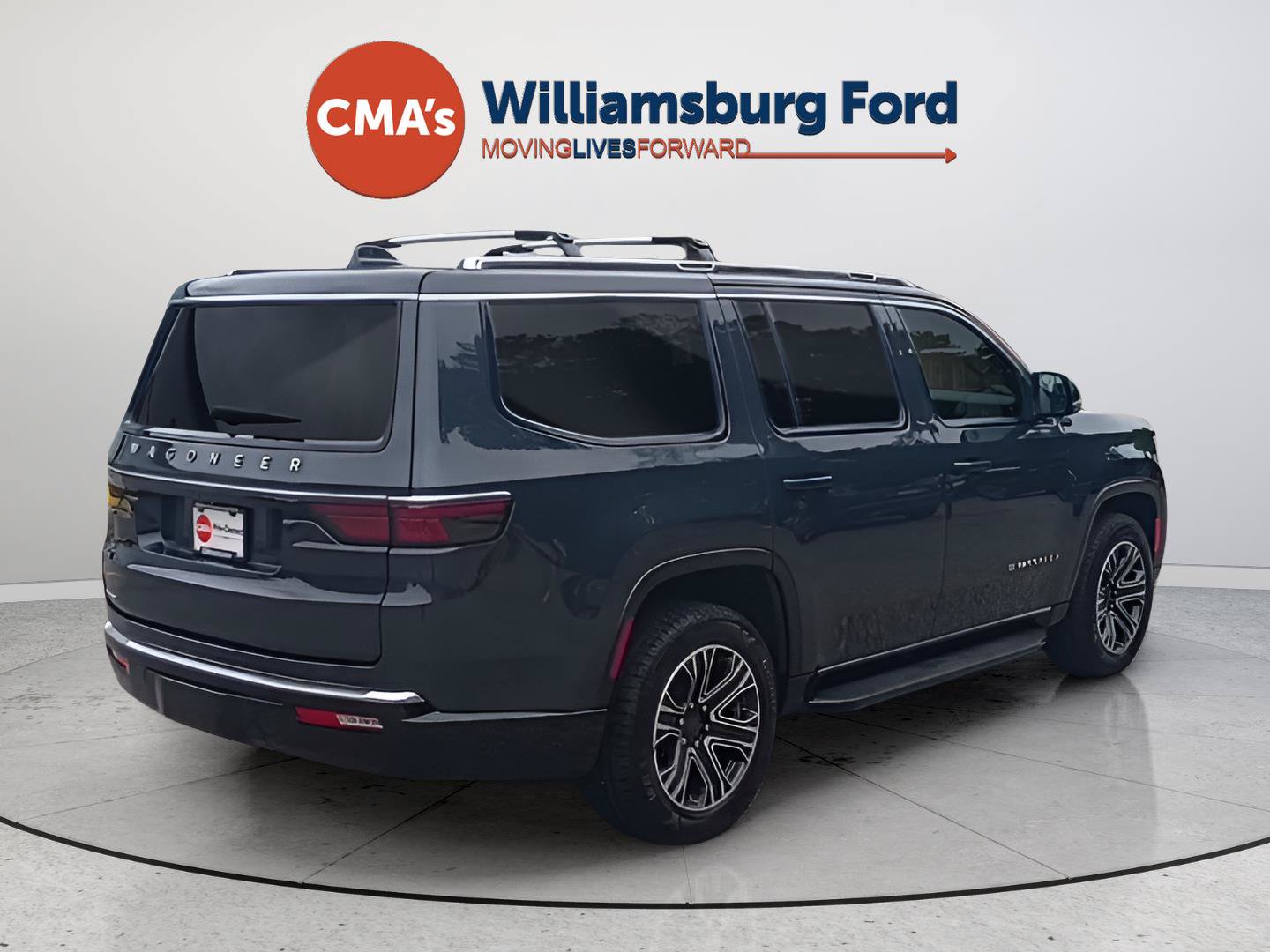 Used 2023 Jeep Wagoneer 4WD w/ Premium Group I image 5