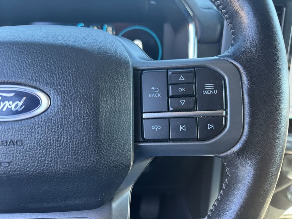 Certified 2022 Ford F150 Lariat w/ Equipment Group 502A High image 38