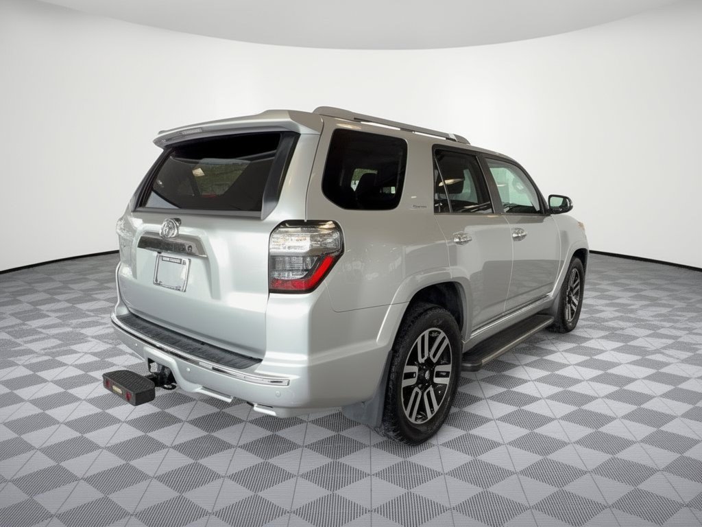 Used 2018 Toyota 4Runner Limited AWD/4WD image 9