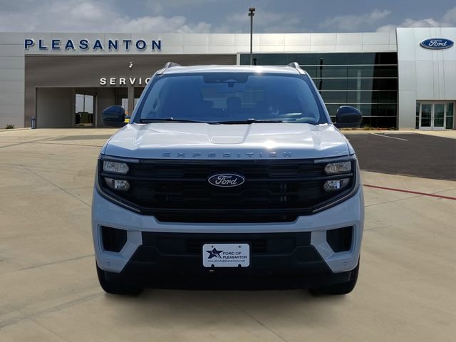 Certified 2025 Ford Expedition Active AWD/4WD image 8