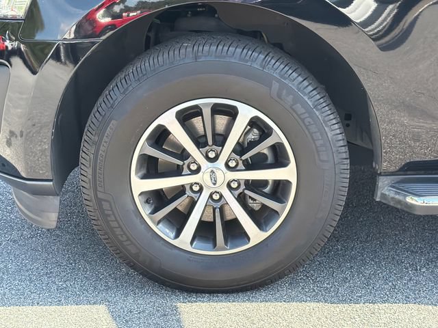 Certified 2018 Ford Expedition XLT w/ Equipment Group 202A RWD image 13