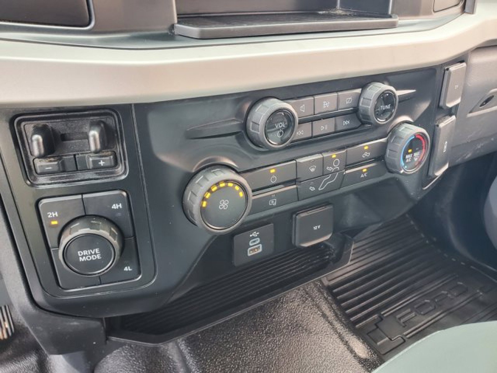 Certified 2024 Ford F350 XL AWD/4WD image 20