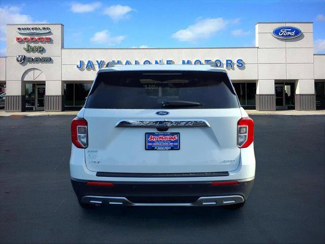 Certified 2023 Ford Explorer XLT w/ Equipment Group 202A image 3