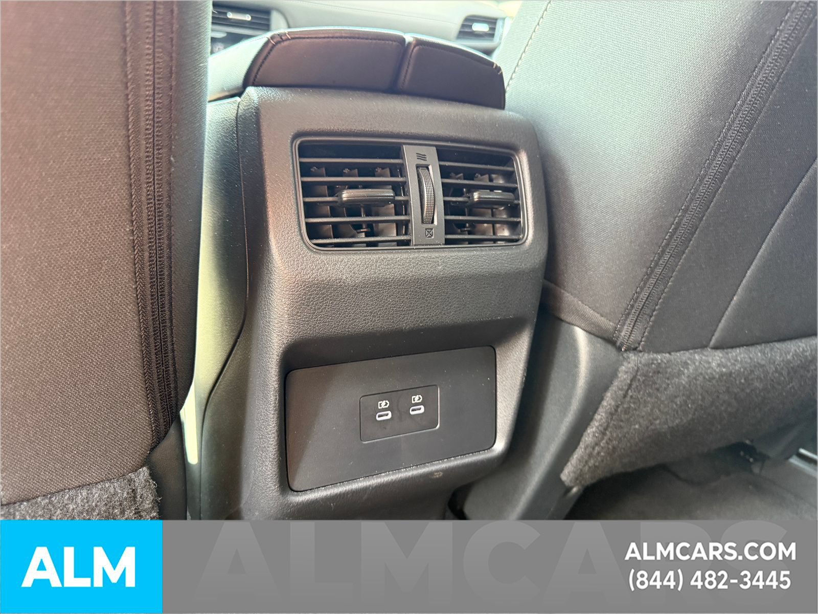 Used 2025 Nissan Rogue SV FWD image 10