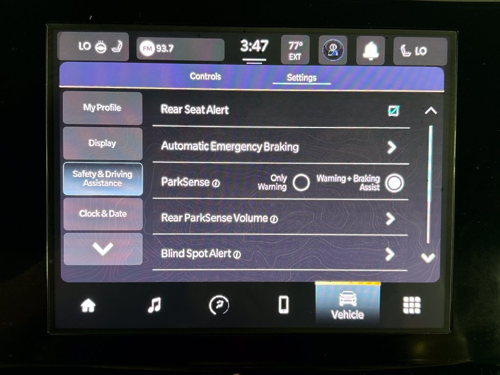 Used 2025 Jeep Grand Cherokee L Altitude RWD image 27