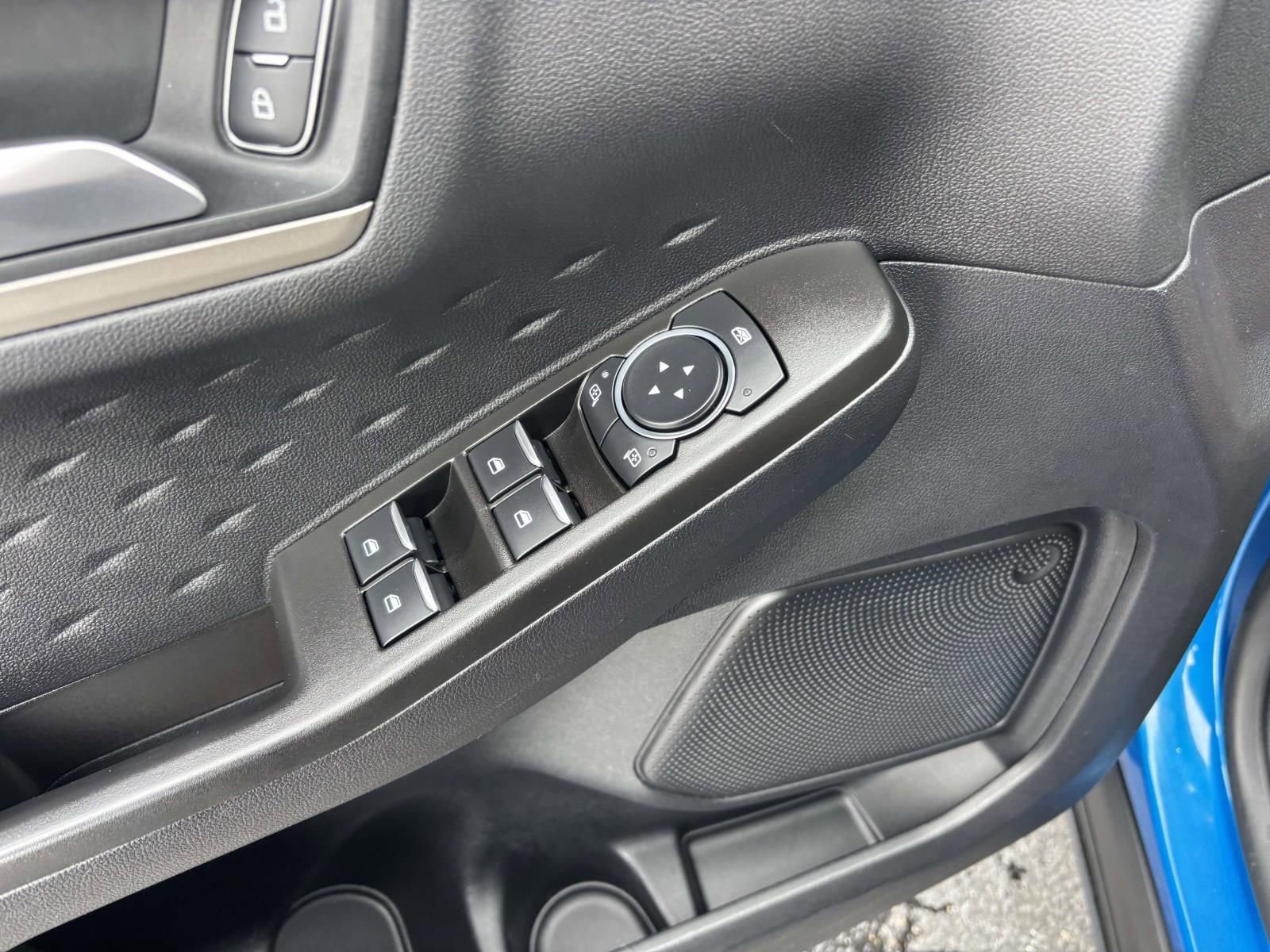 Certified 2020 Ford Escape SE image 15