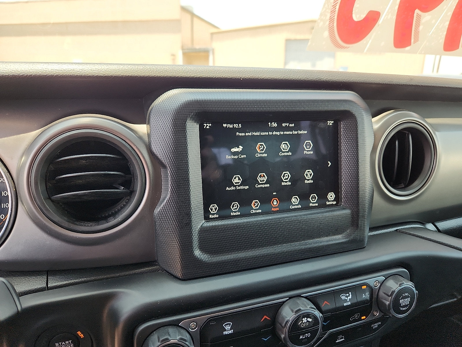 Used 2023 Jeep Gladiator Sport AWD/4WD image 12