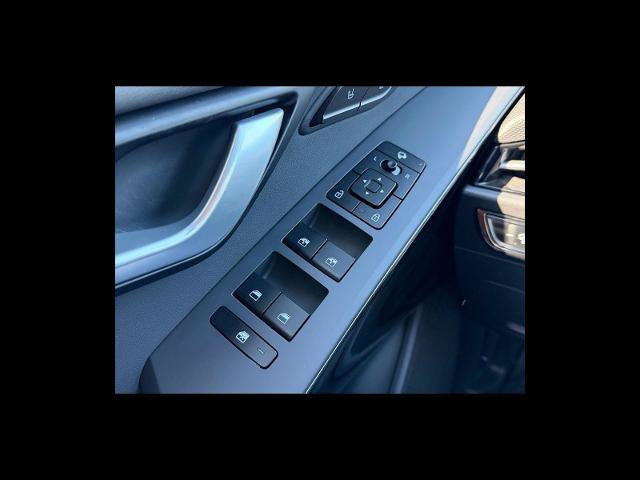 Used 2024 Kia Niro FWD image 17