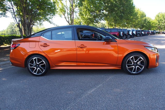Used 2024 Nissan Sentra SR w/ SR Premium Package FWD image 8