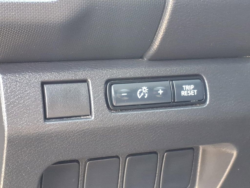 Used 2023 Nissan Frontier SV RWD image 16
