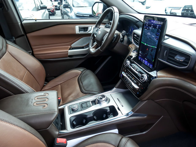 Certified 2021 Ford Explorer King Ranch w/ Premium Technology Package AWD/4WD image 31