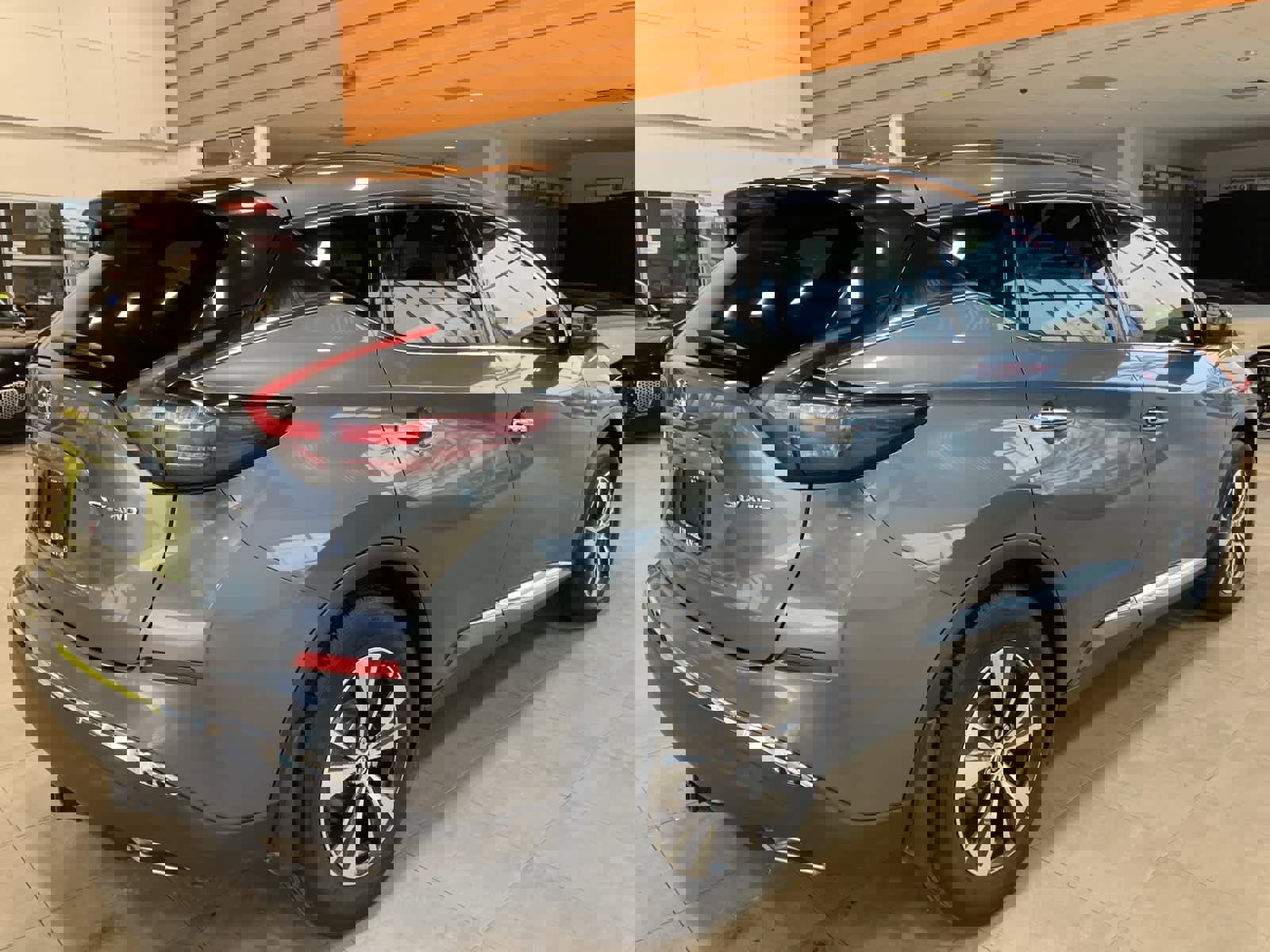 Used 2019 Nissan Murano Platinum image 5