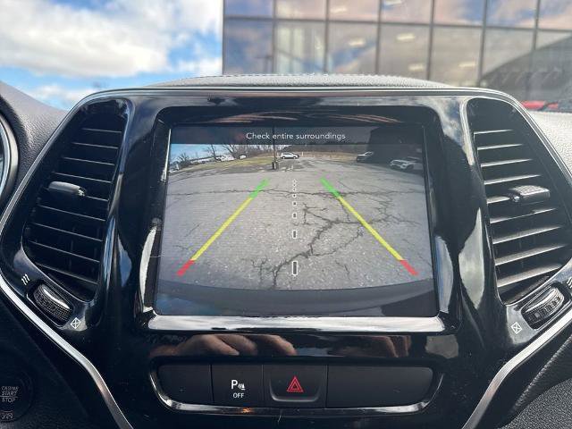Used 2020 Jeep Cherokee Limited image 23