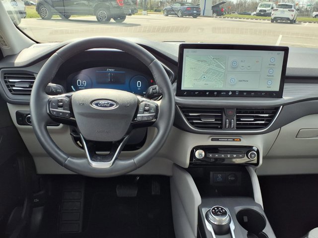 Certified 2023 Ford Escape Platinum w/ Premium Technology Package image 9