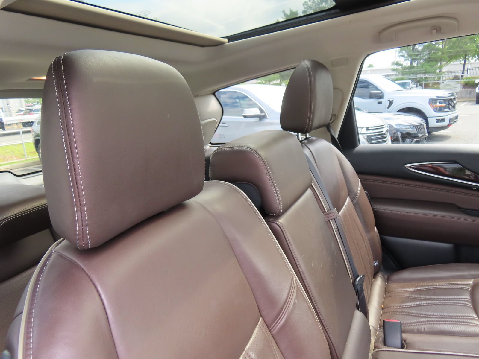 Used 2018 INFINITI QX60 Luxe w/ Deluxe Technology Package AWD/4WD image 37