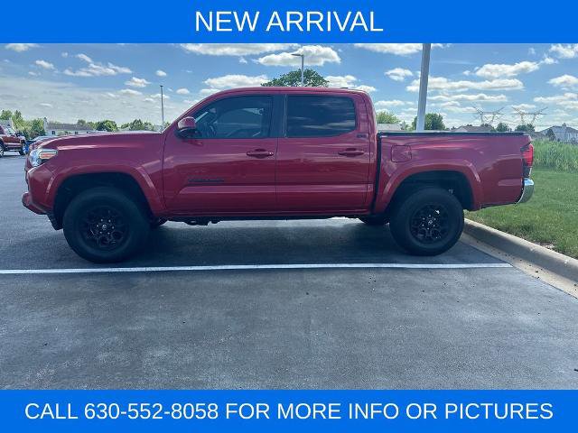 Used 2020 Toyota Tacoma SR5 w/ Blackout Package AWD/4WD image 2