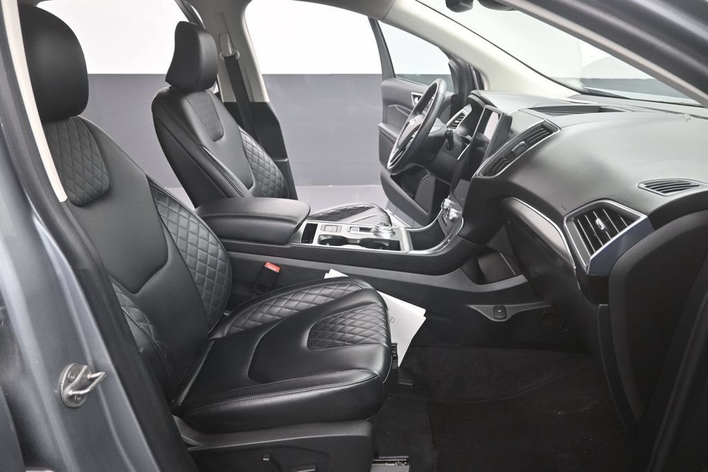 Certified 2024 Ford Edge Titanium AWD/4WD image 14