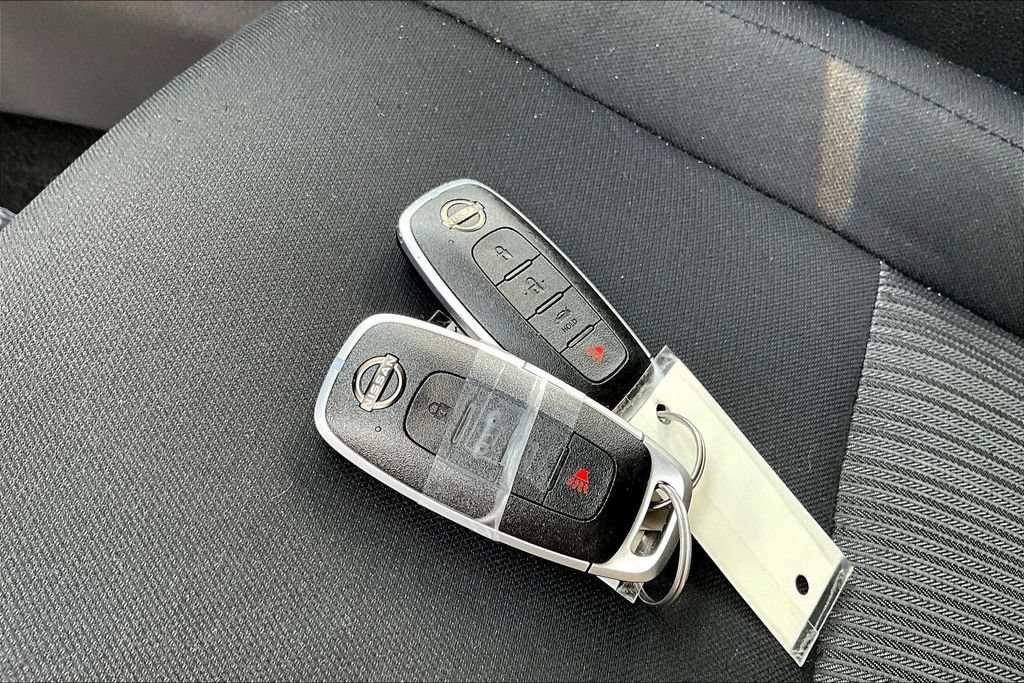 Used 2025 Nissan Sentra SV FWD image 37