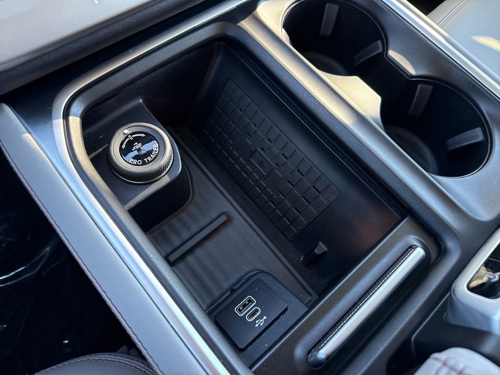 Certified 2025 Ford Expedition Active image 26