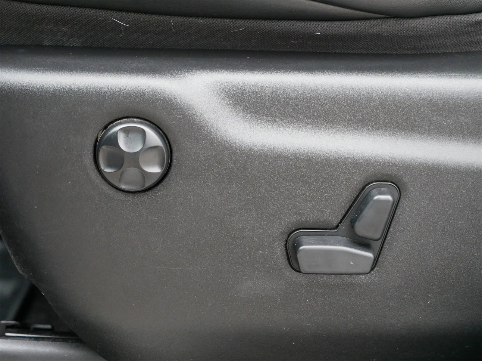 Used 2018 Jeep Grand Cherokee SRT image 13