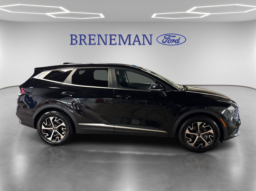 Used 2023 Kia Sportage EX FWD image 4
