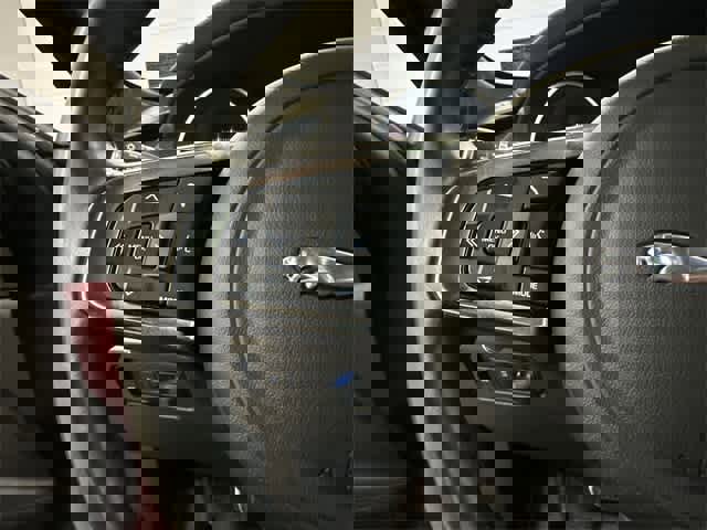 Used 2020 Jaguar F-PACE R-Sport image 10