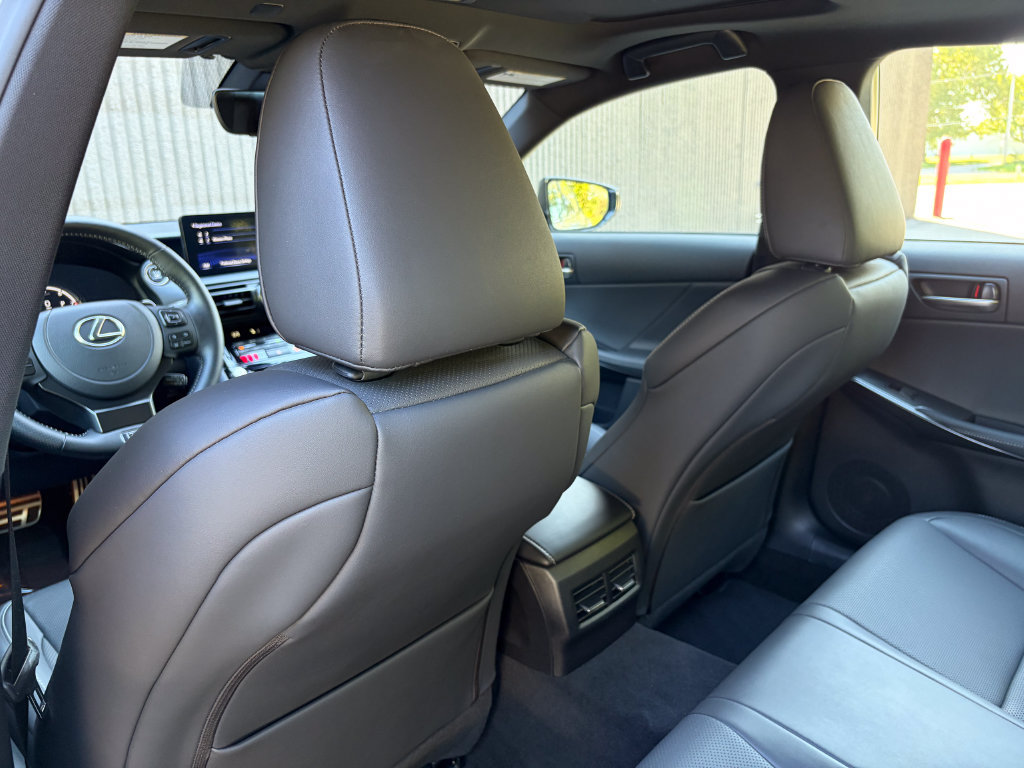 Used 2024 Lexus IS 500 RWD image 21