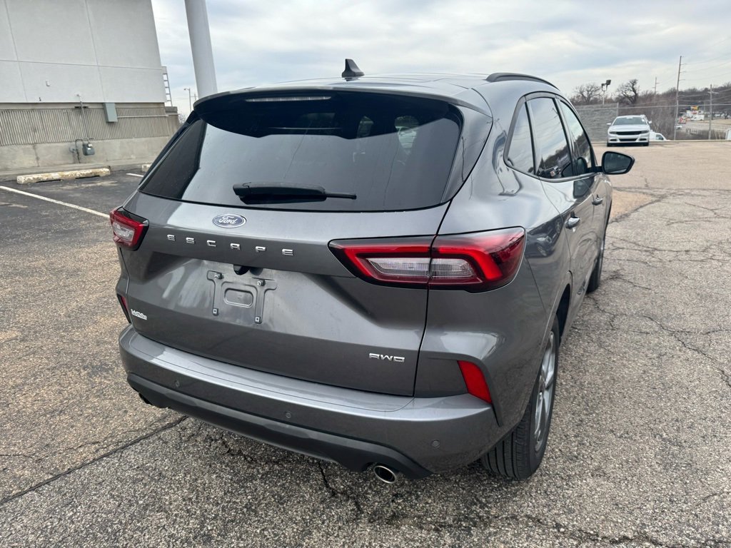 Certified 2024 Ford Escape ST-Line w/ Tech Pack #1 image 4