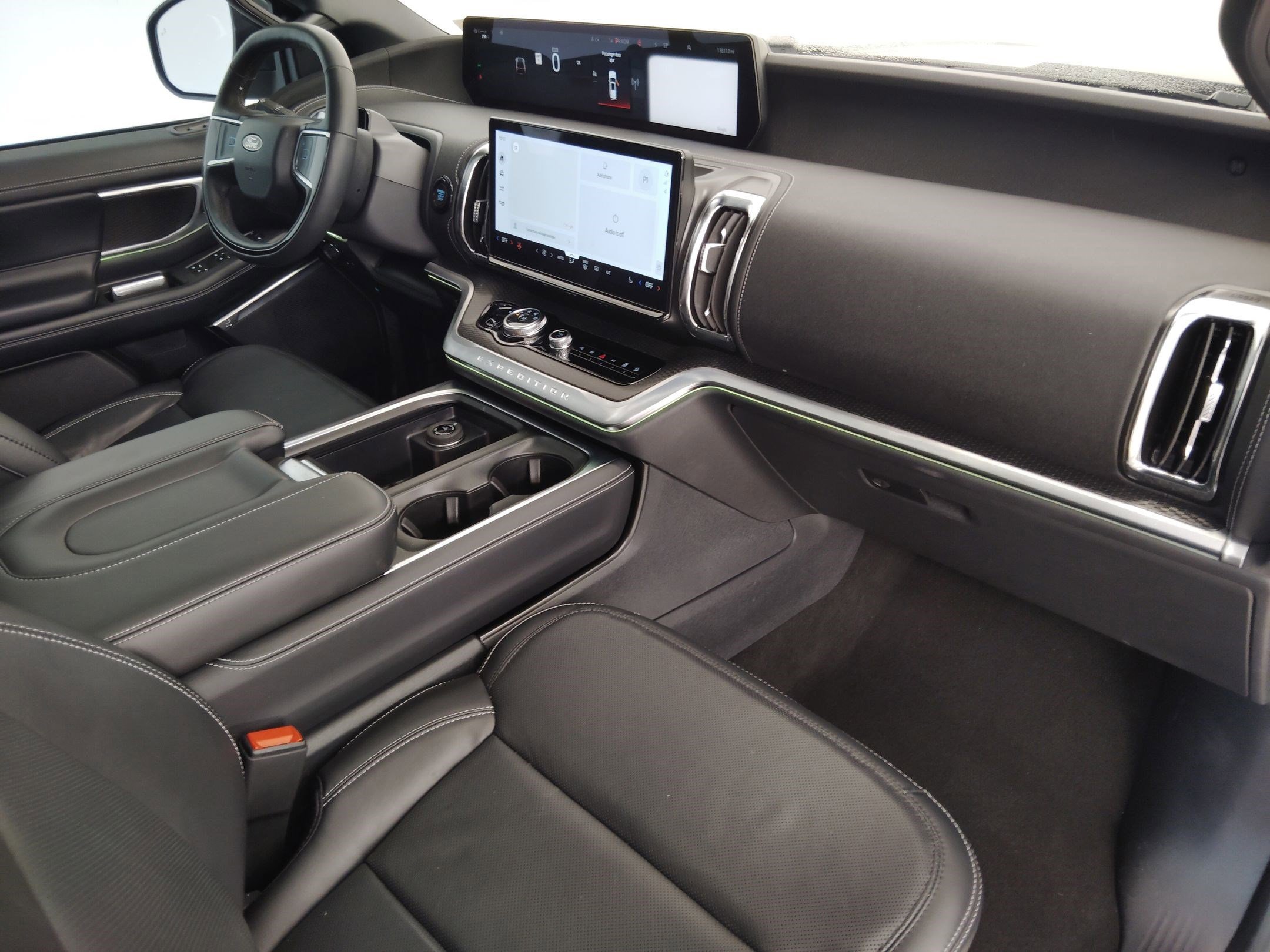 Certified 2025 Ford Expedition Platinum w/ Stealth Performance Package image 31