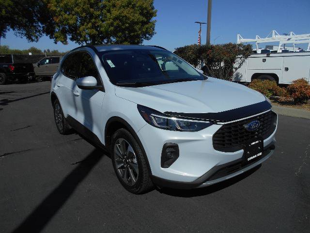 Certified 2025 Ford Escape Platinum AWD/4WD image 6