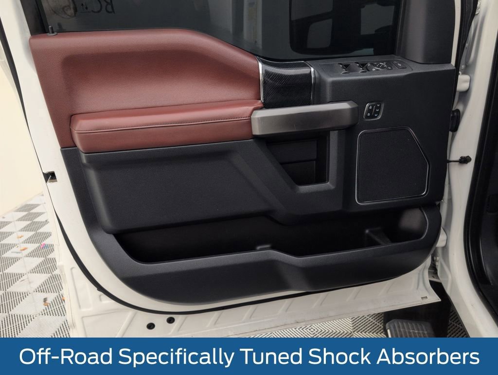 Certified 2022 Ford F450 Platinum w/ FX4 Off-Road Package image 36