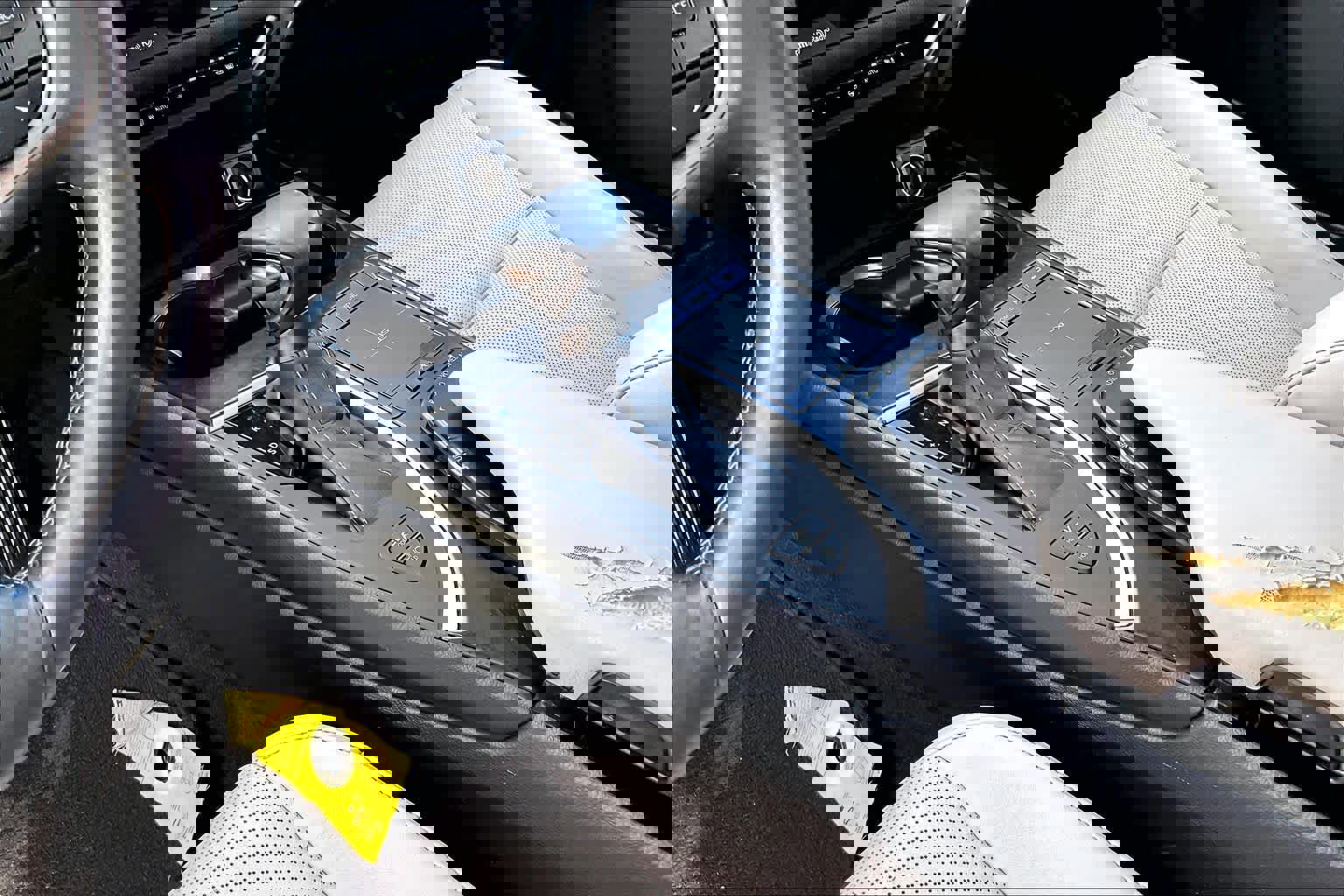 Used 2020 Lexus UX 250h w/ Premium Package image 16