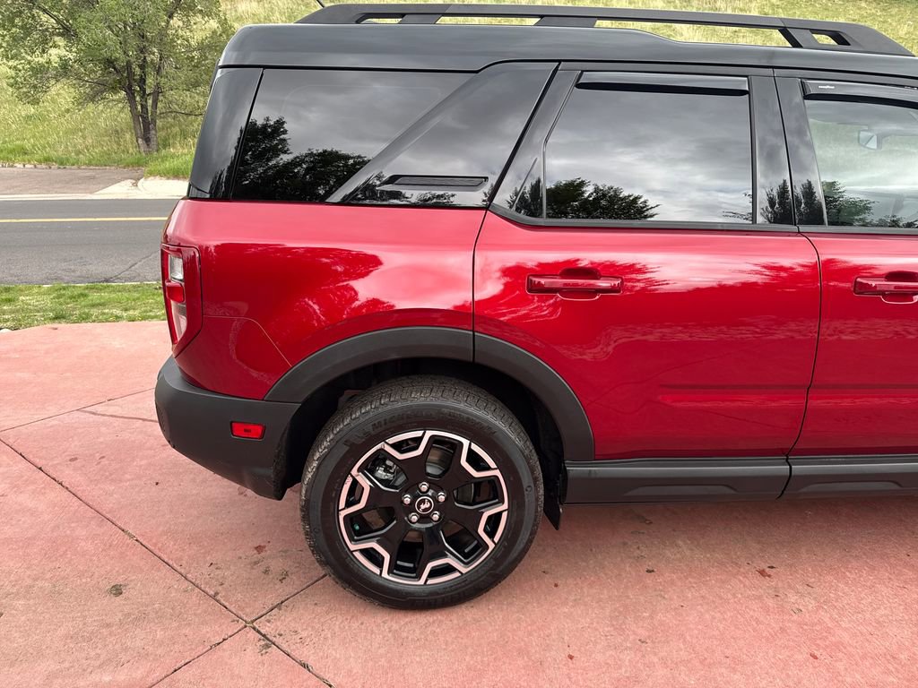 Certified 2025 Ford Bronco Sport Outer Banks w/ Outer Banks Tech Package+ AWD/4WD image 35
