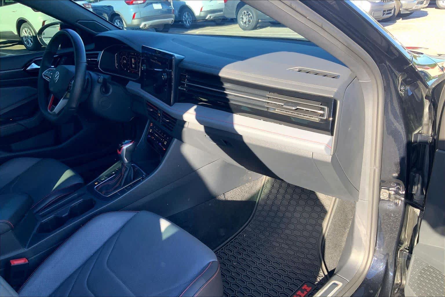Used 2025 Volkswagen Jetta GLI Autobahn FWD image 18