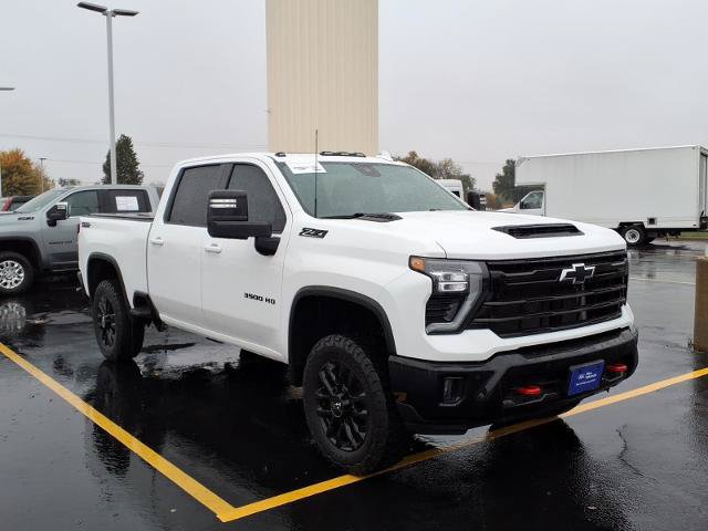 Used 2025 Chevrolet Silverado 3500 LTZ w/ LTZ Plus Package AWD/4WD image 3