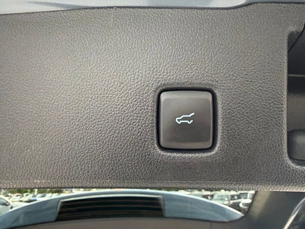 Certified 2024 Ford Escape Active FWD image 8