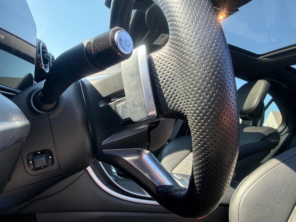 Used 2023 Mercedes-Benz C 300 4MATIC Sedan image 21