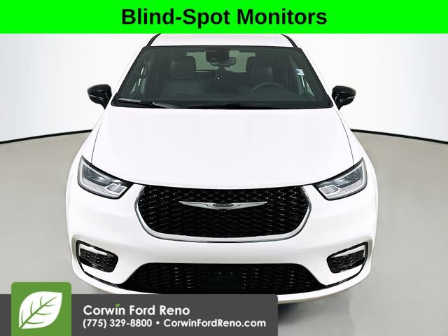 Used 2025 Chrysler Pacifica Select AWD/4WD video 2