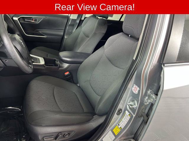 Used 2025 Toyota RAV4 XLE AWD/4WD image 11